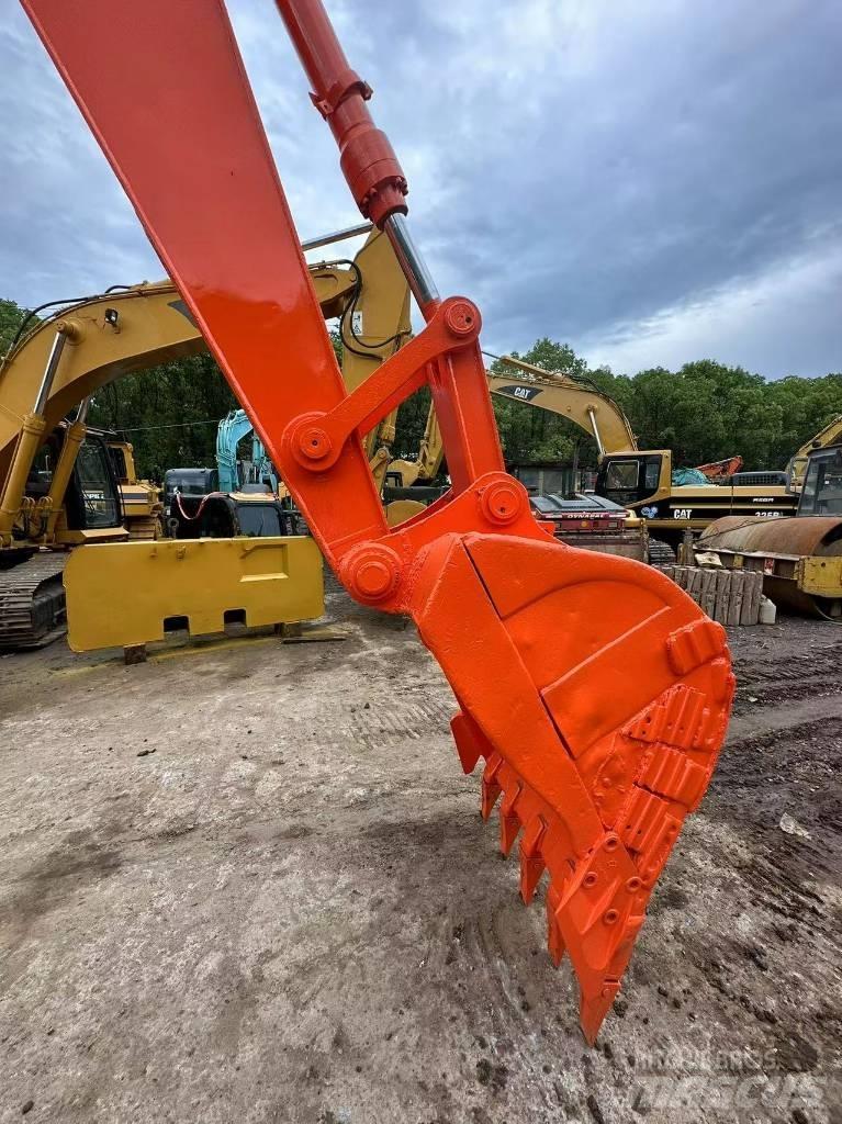 Hitachi ZX200 Paletli ekskavatörler