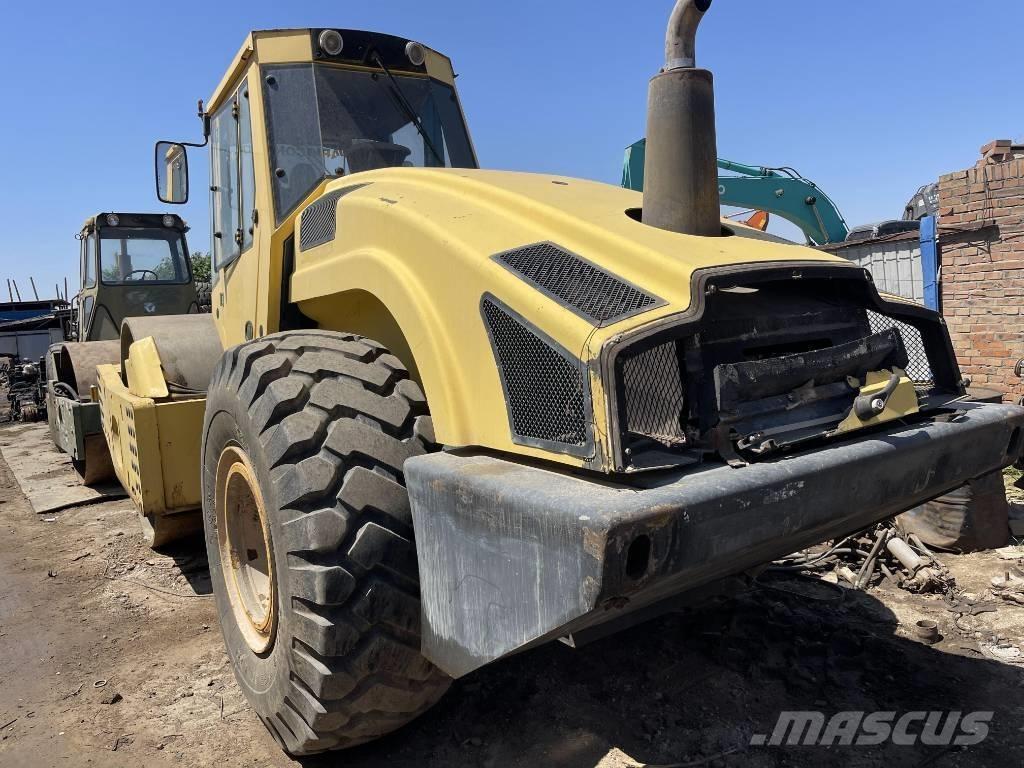 Bomag 226-4 Tek tamburlu silindirler