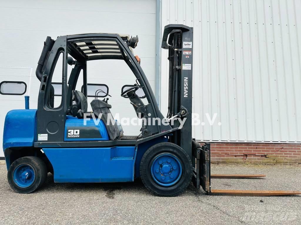 Nissan FGD 02A-300 Dizel forkliftler