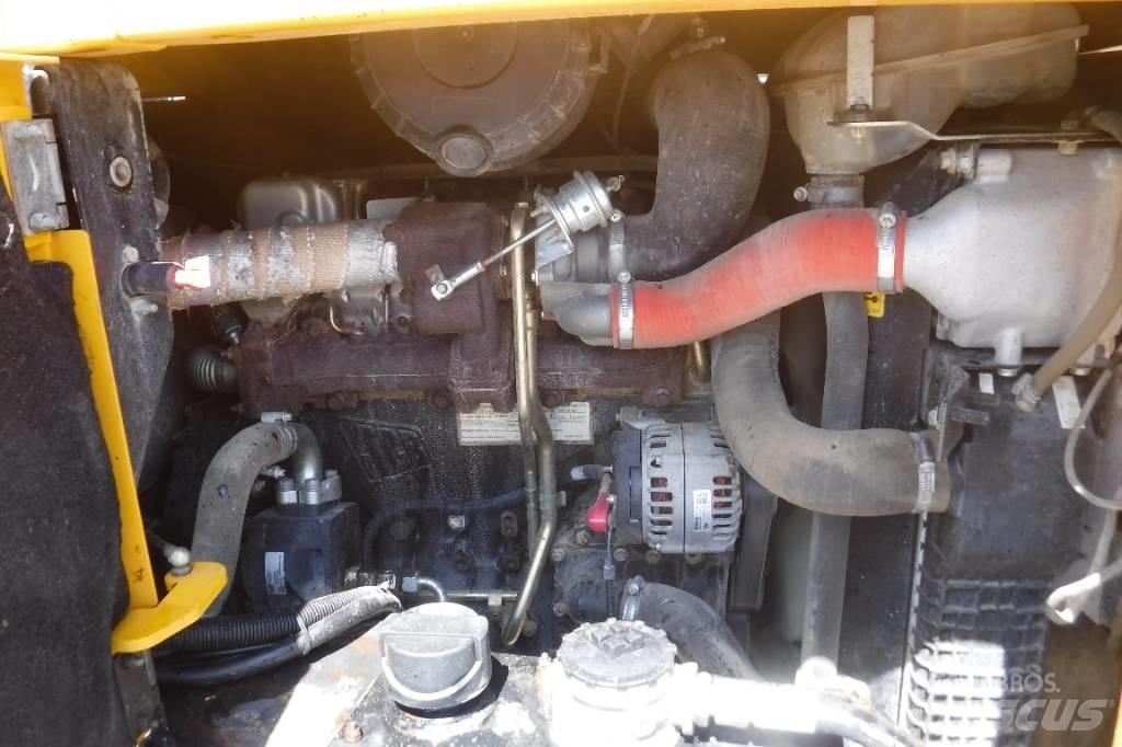 JCB 9TFT Belden kirma kamyonlar