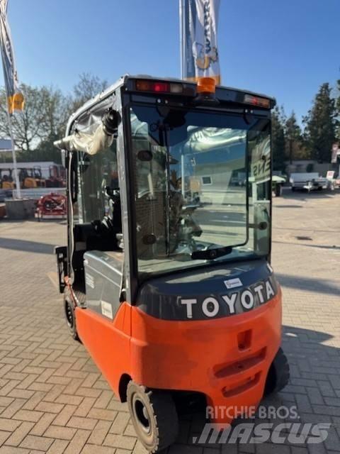 Toyota 8FBMT35 Elektrikli forkliftler