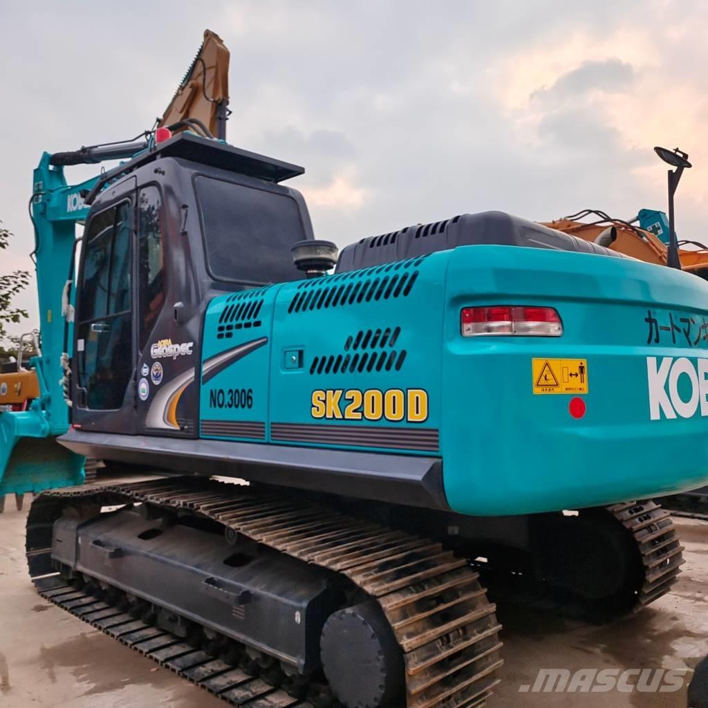 Kobelco SK 200-8 Paletli ekskavatörler