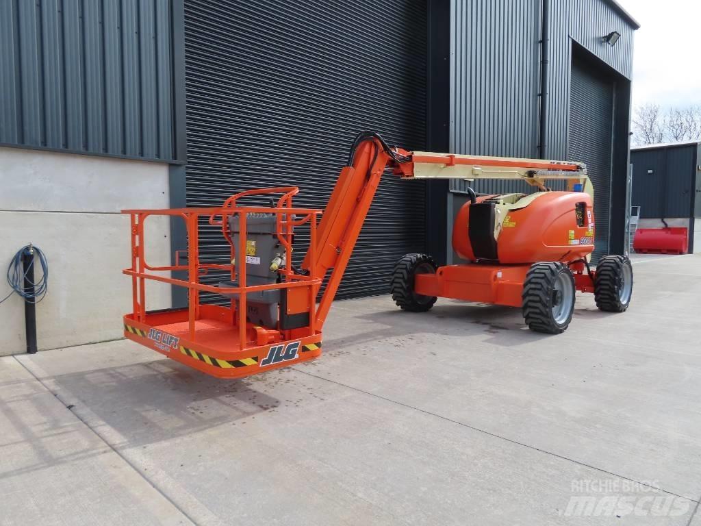 JLG 600 AJ Körüklü personel platformları