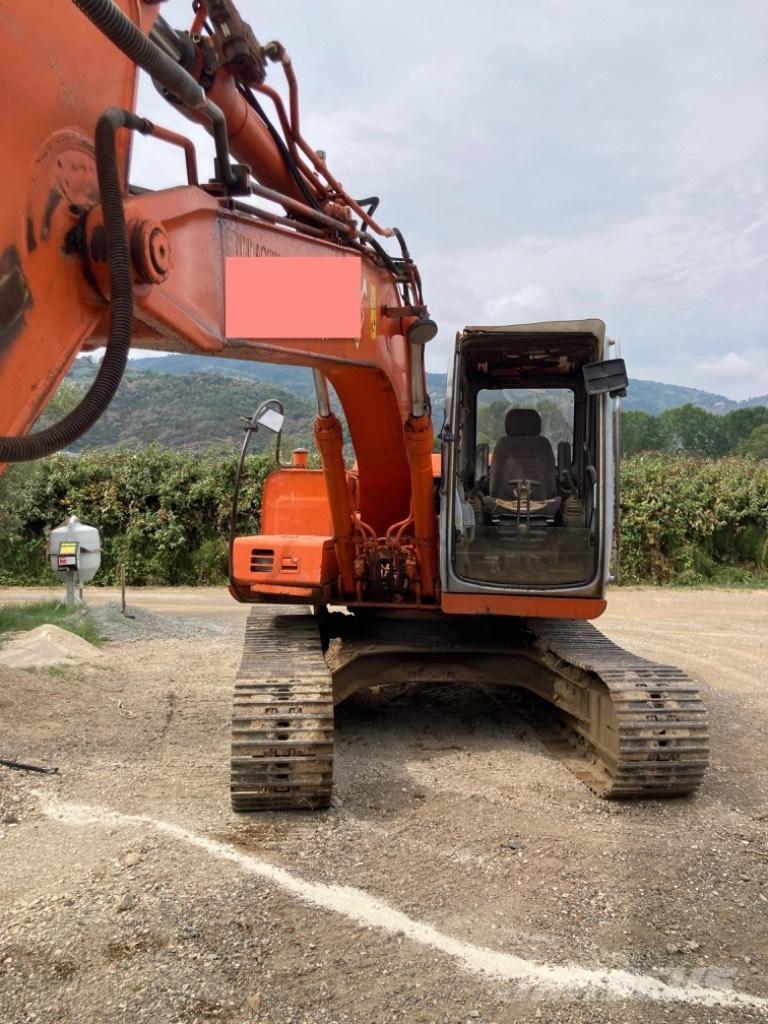 Hitachi EX 135 Paletli ekskavatörler