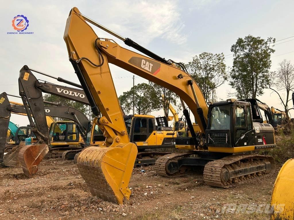 CAT 326 D Paletli ekskavatörler