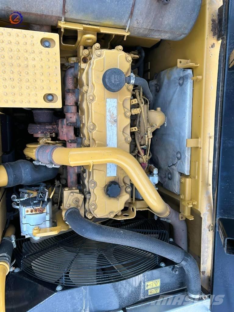 CAT 326 D Paletli ekskavatörler
