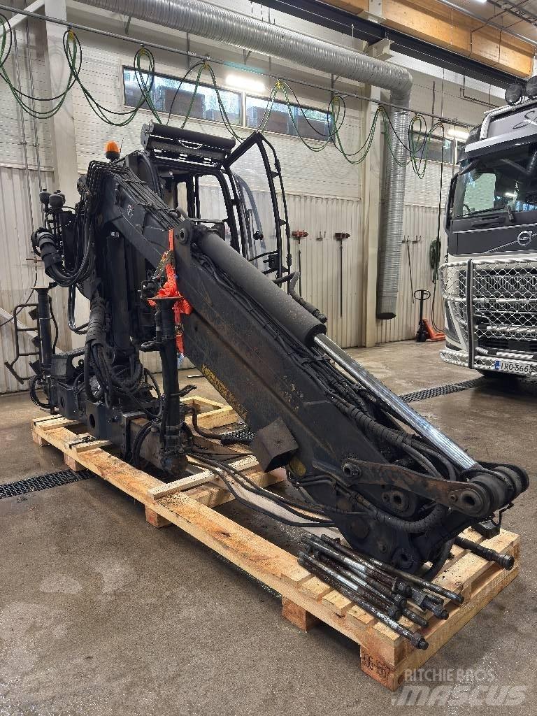 Loglift 118 S T Tomruk vinçleri