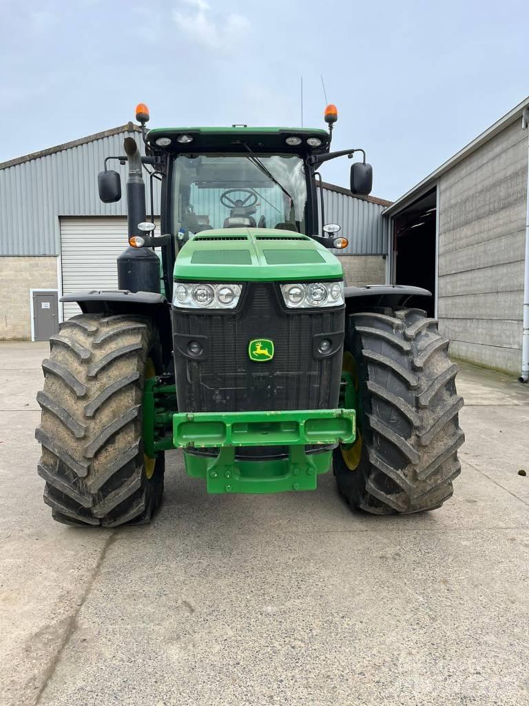 John Deere 8270 R Traktörler