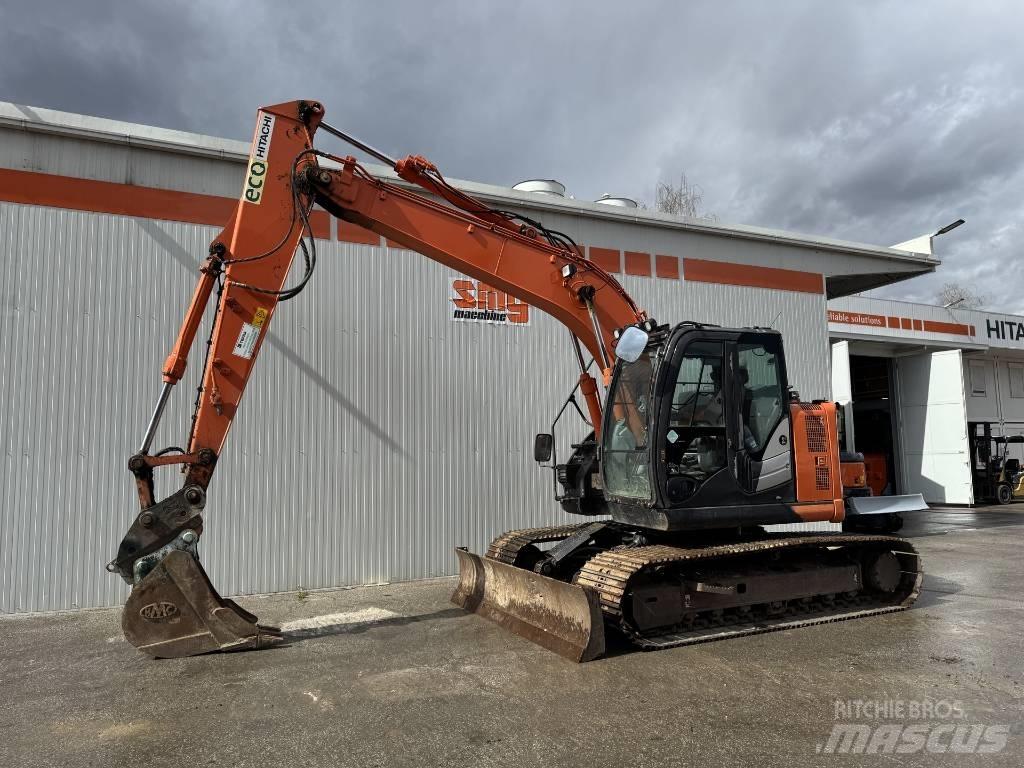 Hitachi ZX 135 US-6 Paletli ekskavatörler