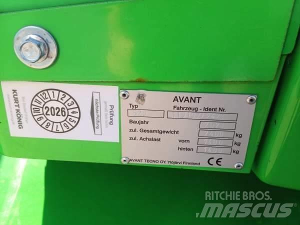Avant 528 Skid steer loderler