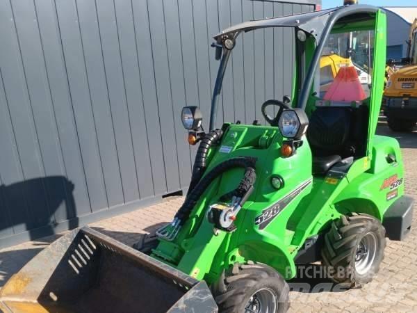 Avant 528 Skid steer loderler