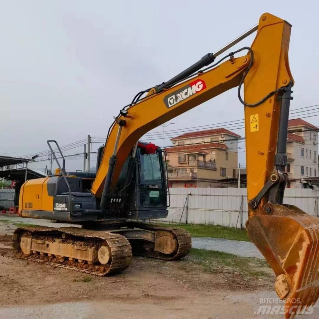 XCMG XE 135 D Paletli ekskavatörler
