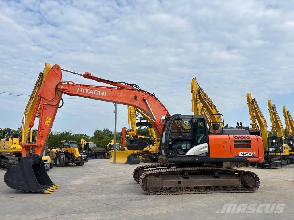 Hitachi ZX 250 LC-6 Paletli ekskavatörler