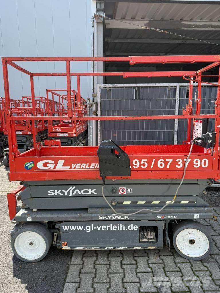 SkyJack SJ 3220 Makasli platformlar
