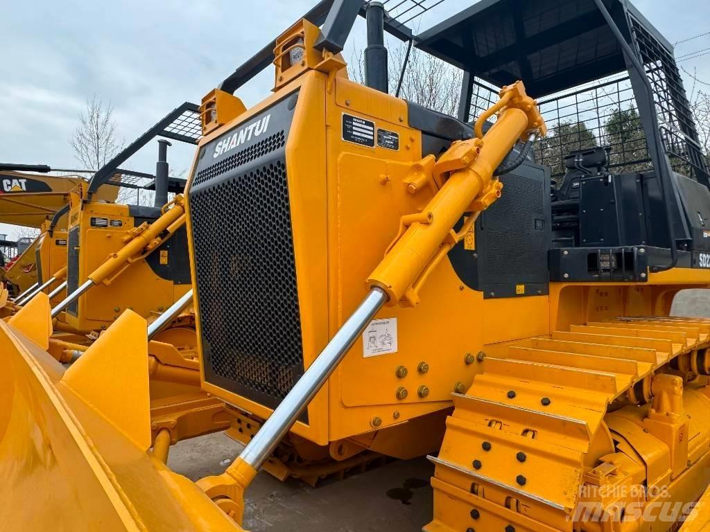 Shantui SD 22 F Paletli dozerler