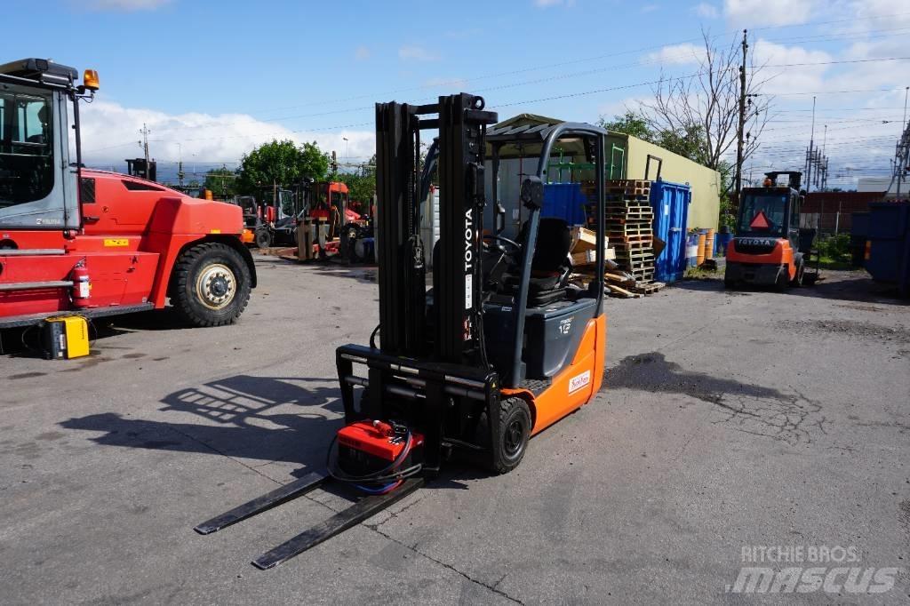 Toyota 8FBEK16T Elektrikli forkliftler