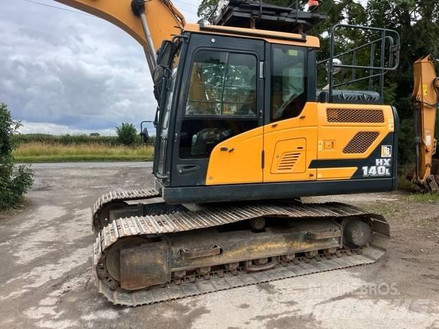 Hyundai HX 140 L Paletli ekskavatörler