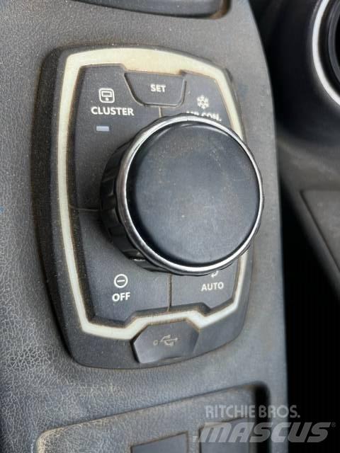 Hyundai HX 140 L Paletli ekskavatörler