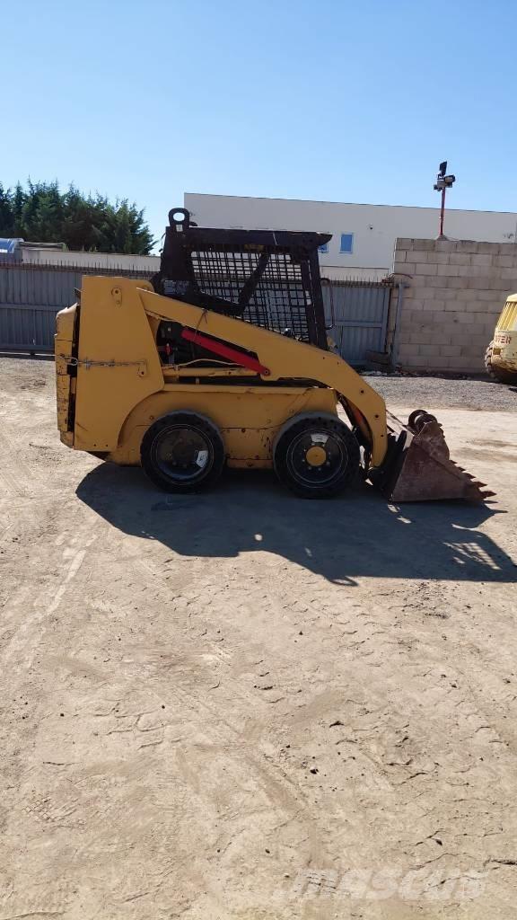 CAT 216 B Mini yükleyiciler