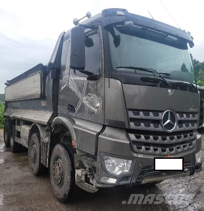 Mercedes-Benz 3951K Belden kirma kamyonlar