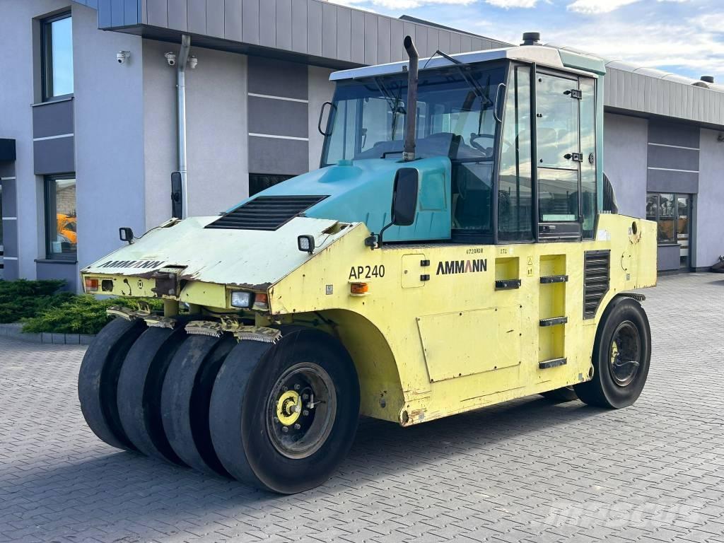 Ammann AP 240 Pnömatik lastikli silindirler