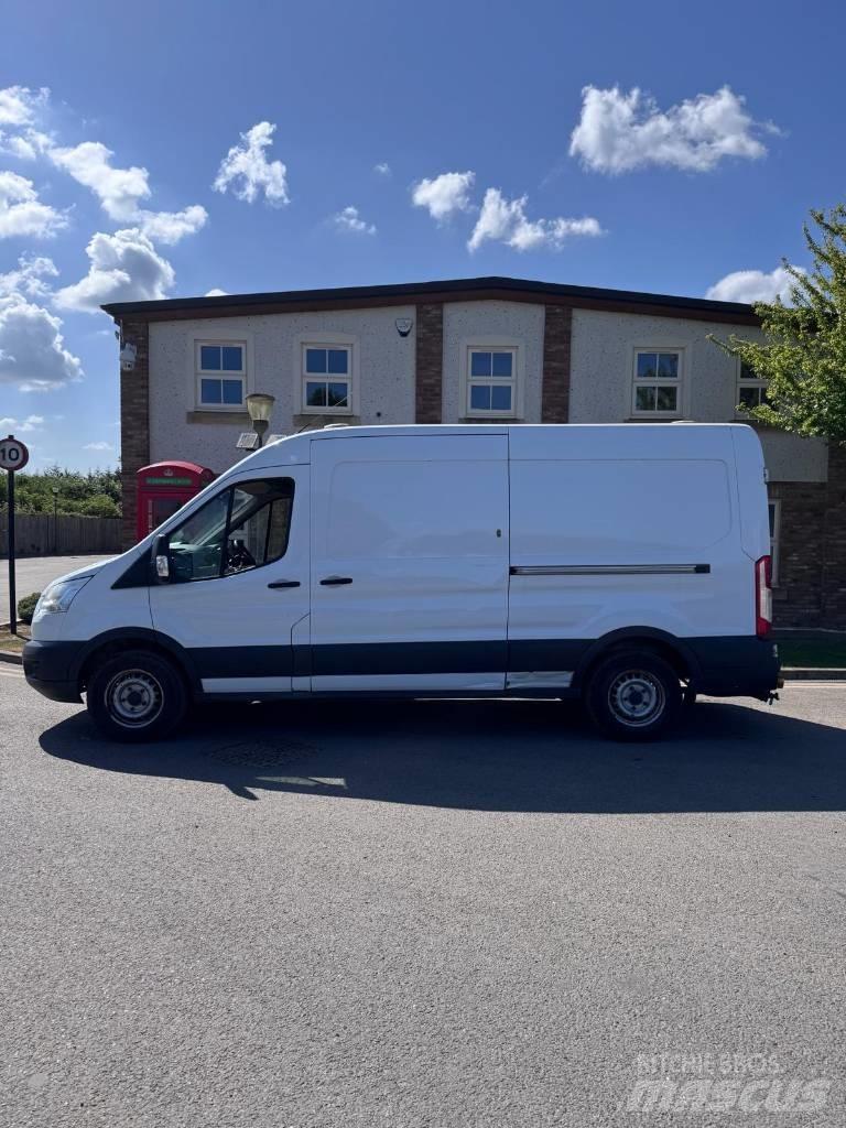 Ford Transit 350 Panel vanlar