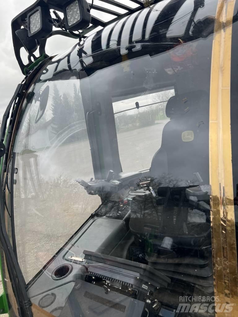 John Deere 1170 E Biçerdöverler