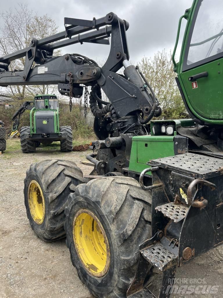 John Deere 1170 E Biçerdöverler
