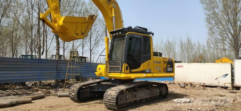 Komatsu PC 200-8 Paletli ekskavatörler