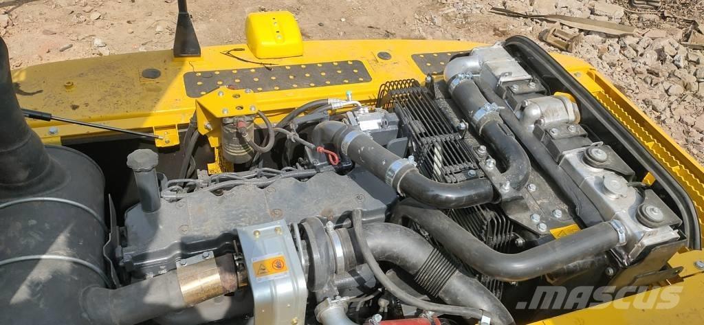 Komatsu PC 200-8 Paletli ekskavatörler