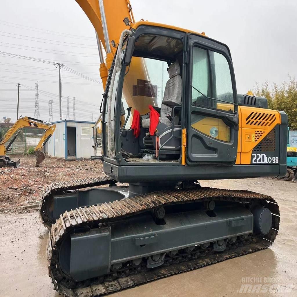 Hyundai R220LC-9S Paletli ekskavatörler