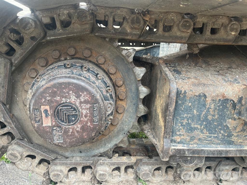 JCB JS 220 LC Paletli ekskavatörler
