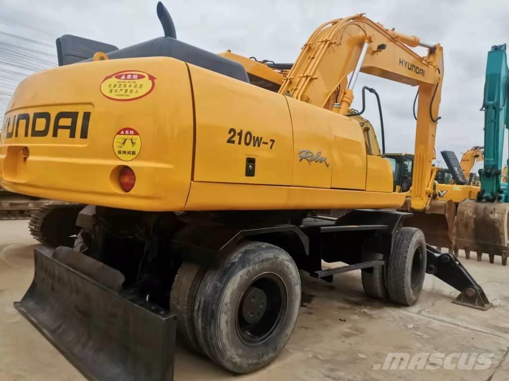 Hyundai 210-7 Lastik tekerli ekskavatörler