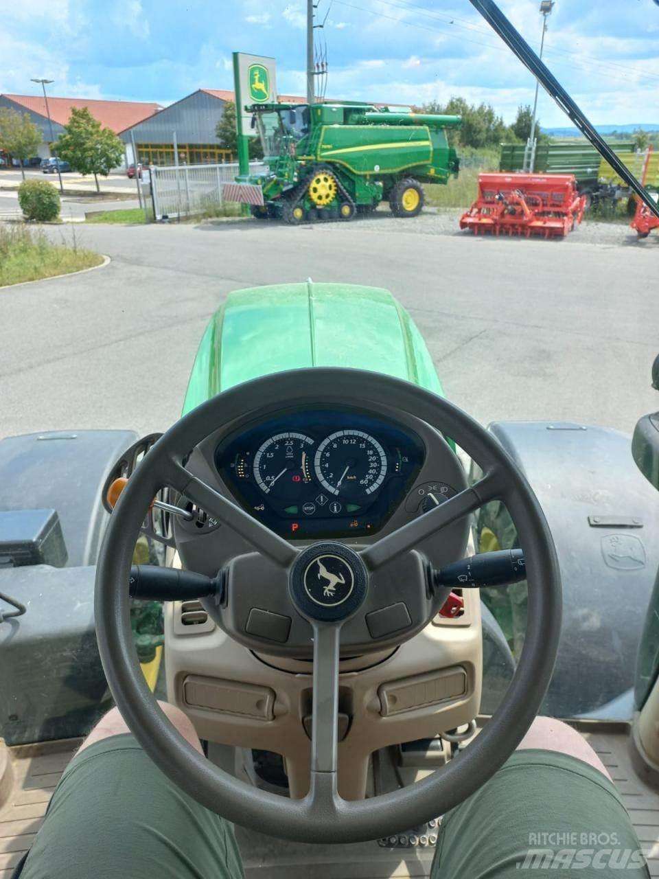 John Deere 6215R Traktörler