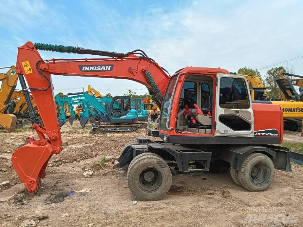 Doosan DH 150 W-7 Paletli ekskavatörler