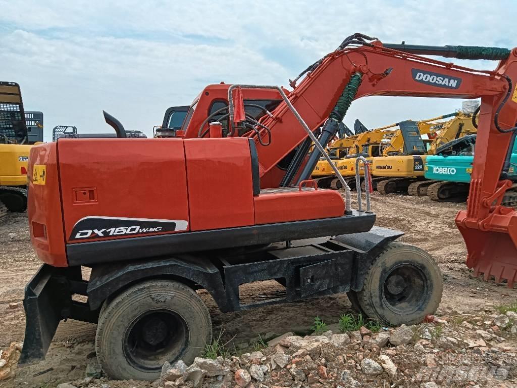 Doosan DH 150 W-7 Paletli ekskavatörler