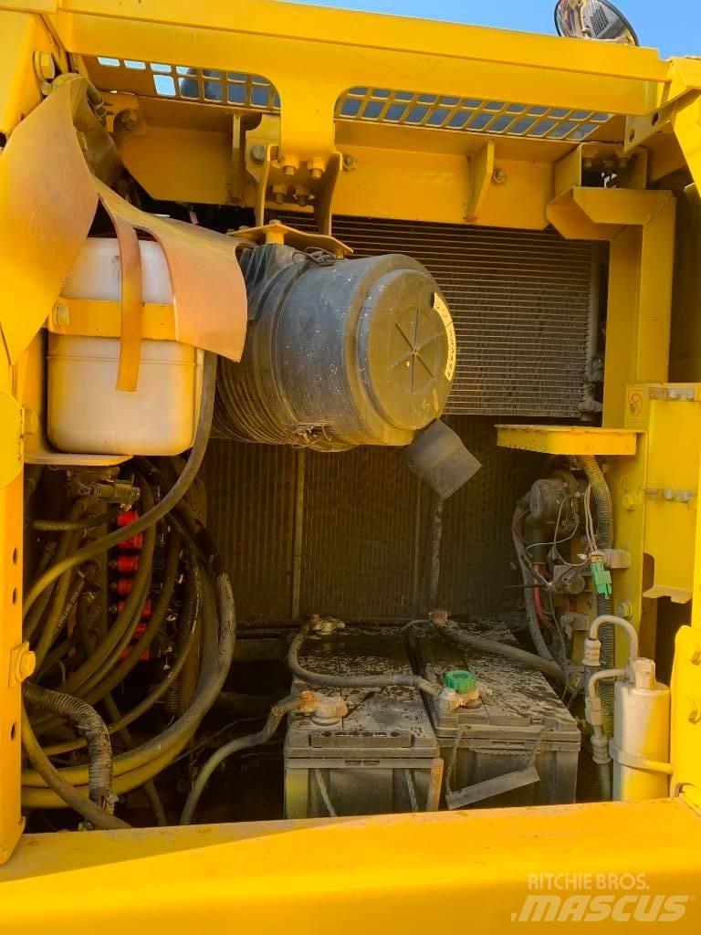 Komatsu PC 130 Paletli ekskavatörler