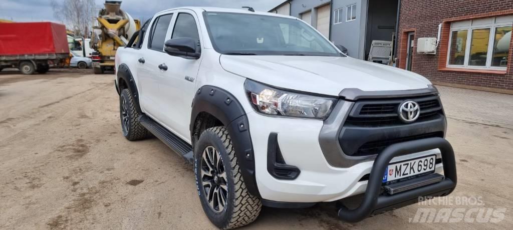Toyota Hilux Pikaplar
