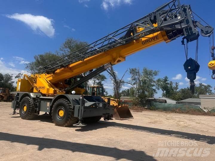 Grove RT 890 E Arazi Tipi Vinçler (RT)