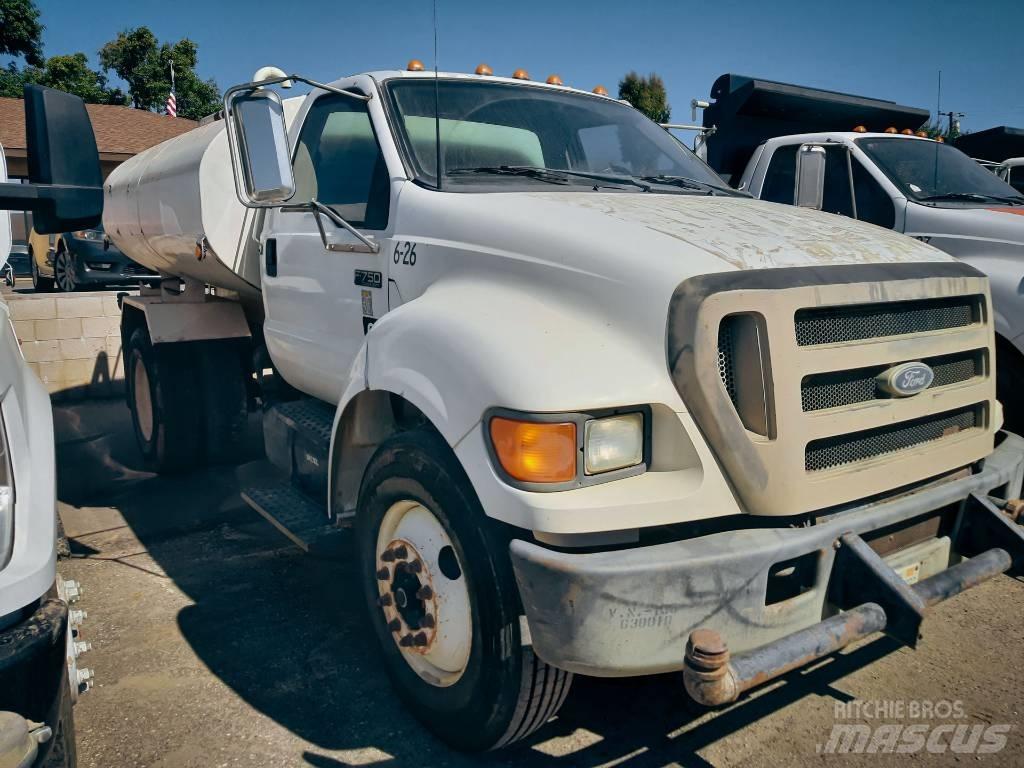 Ford F 750 XL SD Su tankerleri