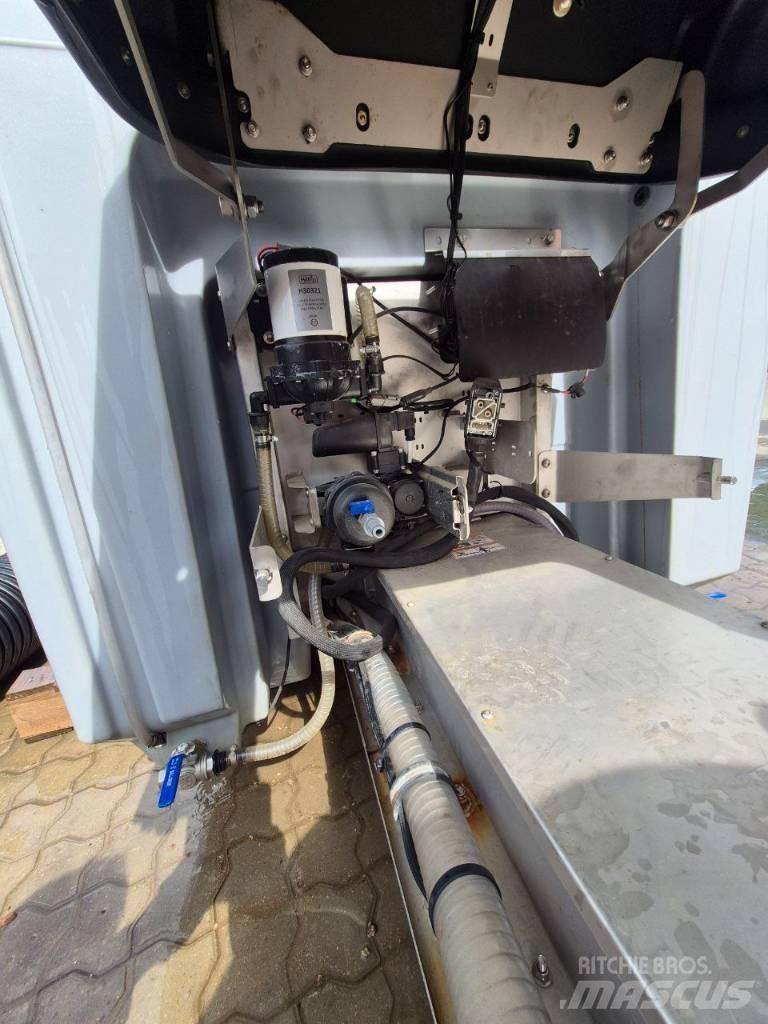 Hilltip 7000 Kum ve tuz serpiciler