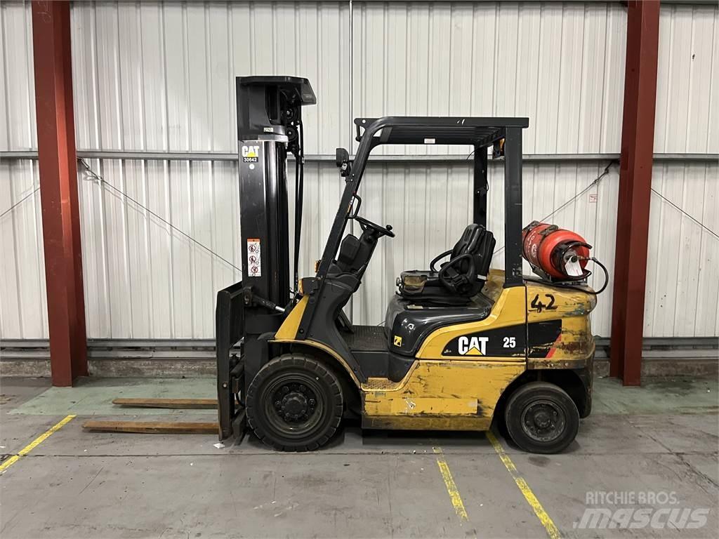 CAT GP25NT LPG'li forkliftler