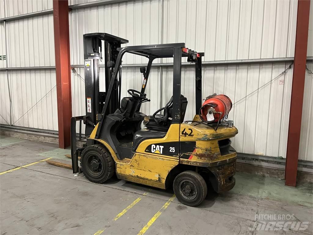 CAT GP25NT LPG'li forkliftler