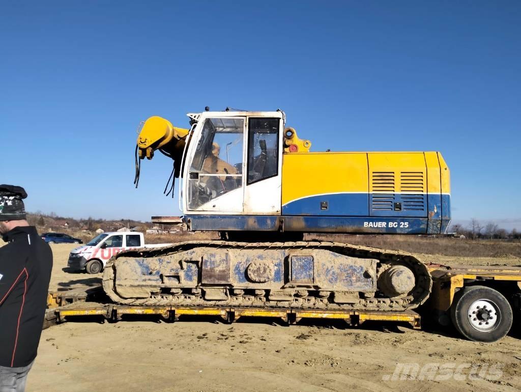Bauer BG 25C Sondaj makinalari
