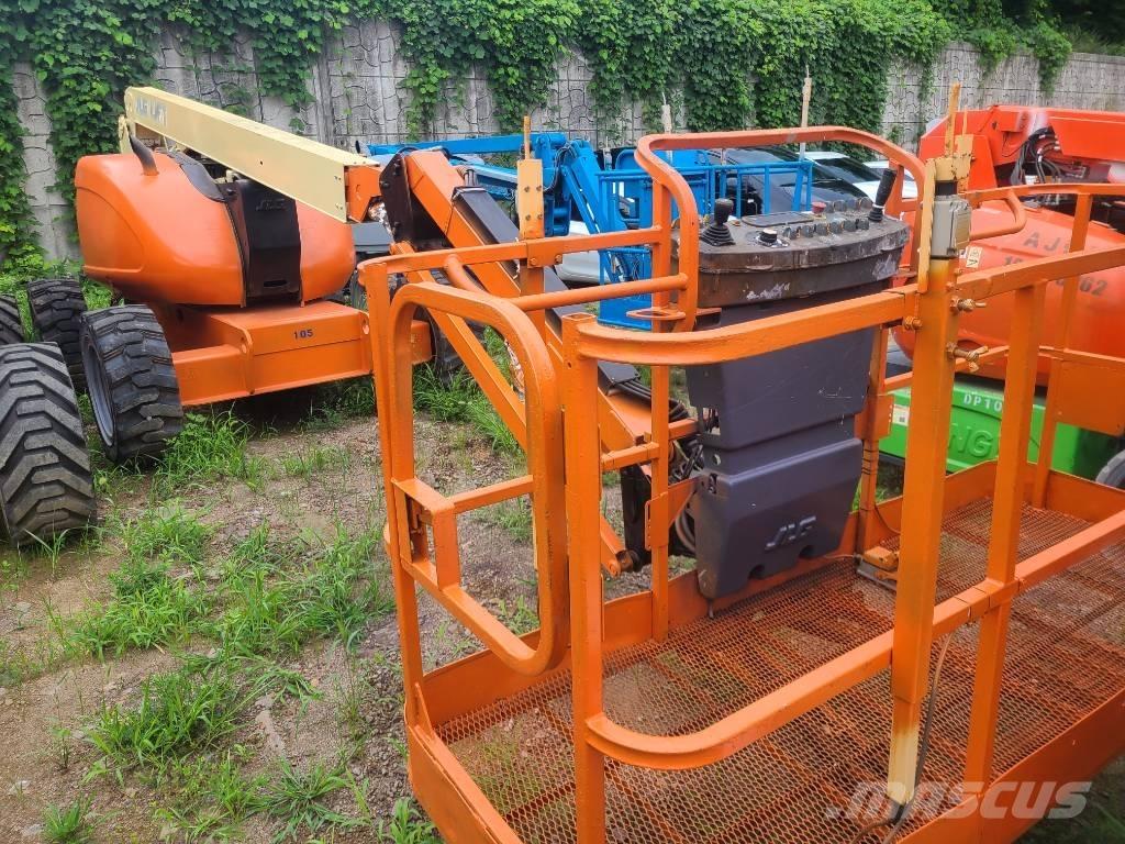 JLG 600 AJ Körüklü personel platformları