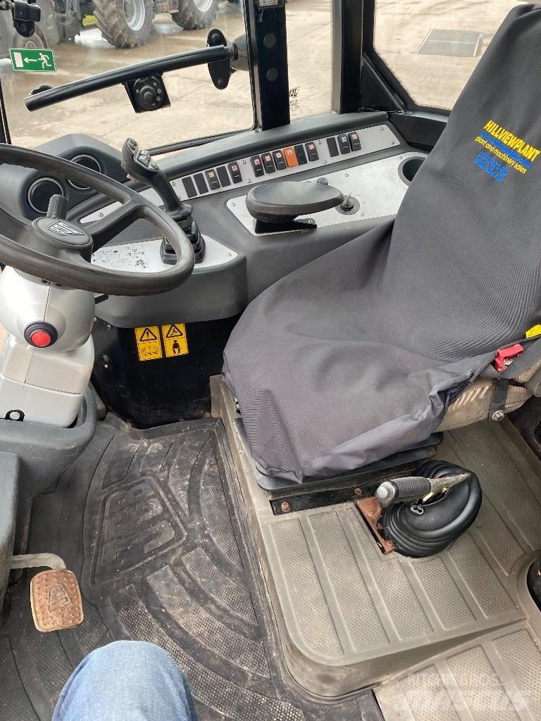 JCB TM 220 Tarimsal teleskopik yükleyiciler