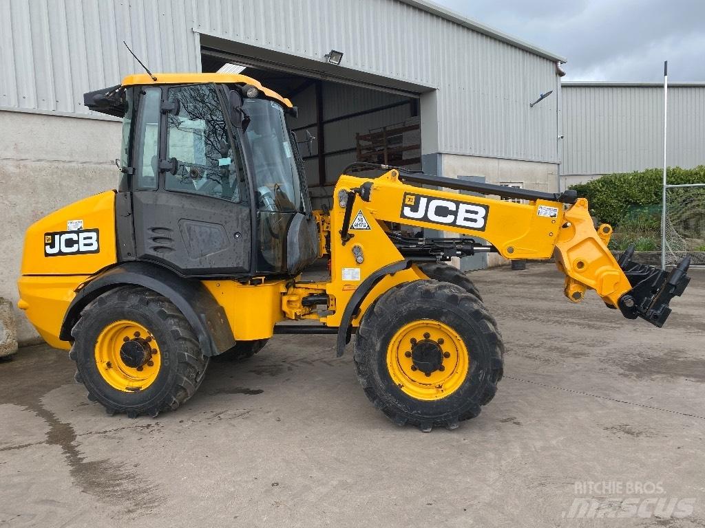 JCB TM 220 Tarimsal teleskopik yükleyiciler