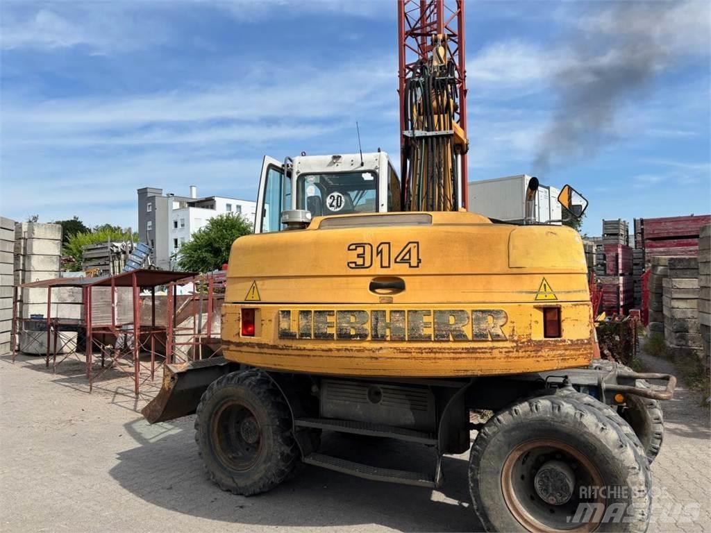 Liebherr A 314 Lastik tekerli ekskavatörler