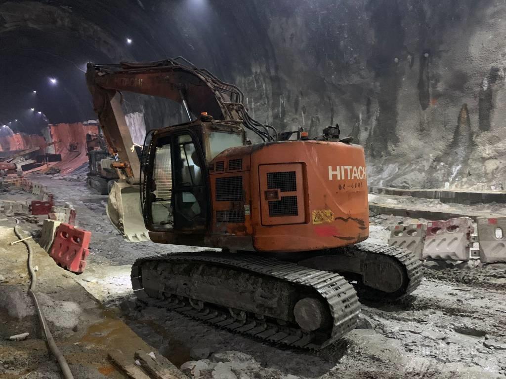 Hitachi ZX225US-5A Diger