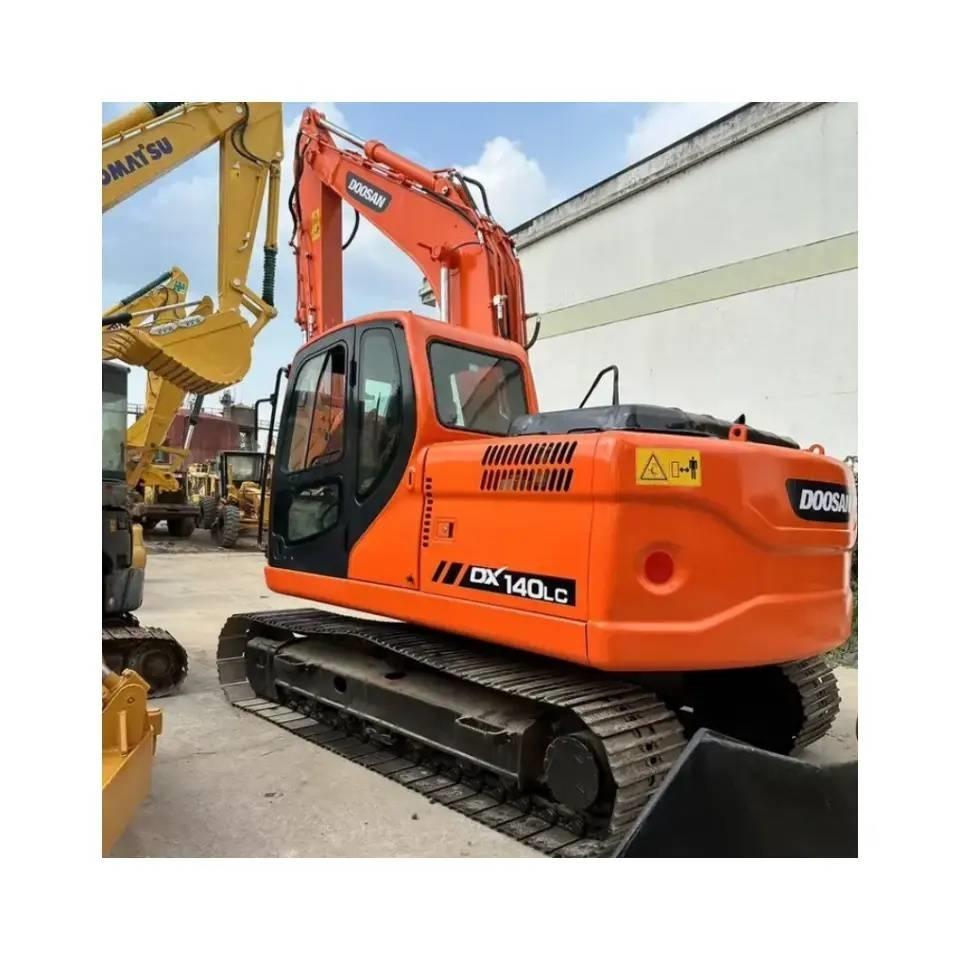 Doosan DX 140 LC Paletli ekskavatörler